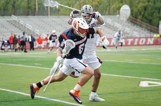 Syracuse jetted out to an early 3-0 lead and held on late to preserve the win in Hamilton, New York. 